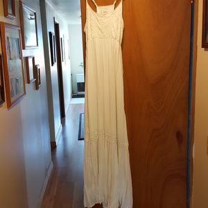White maxi dress